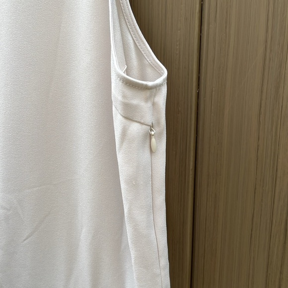 Aritzia Babaton Ozzy Romper size 6 Pockets Back Slit Detail Japanese Fabric NWT - Picture 5 of 16